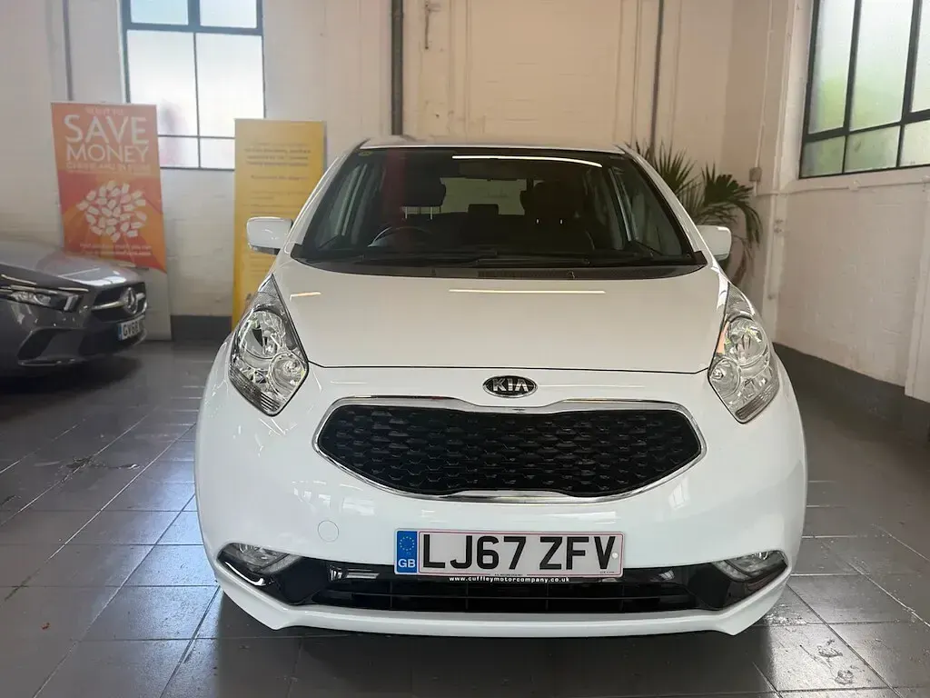 Used Kia Venga 128 HP (94 kW) 2017 White Hatchback
