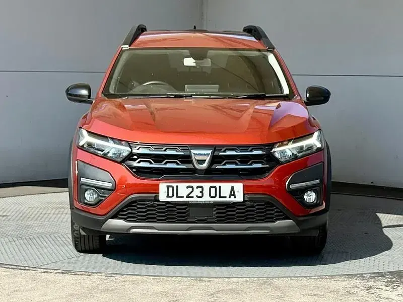 Used Dacia Jogger Extreme 110 HP (80 kW) 2023 Brown MPV