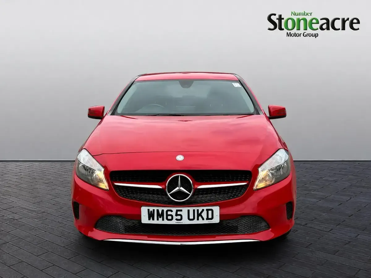 Used Mercedes A200 Executive 136 HP (100 kW) 2016 Red Hatchback