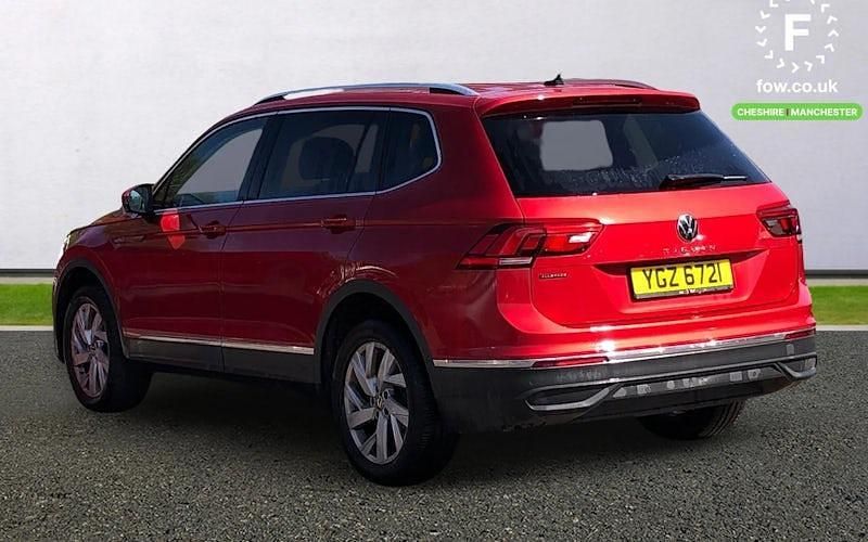 Usado VW Tiguan Allspace Pro 150 HP (110 kW) 2023 Vermelho SUV