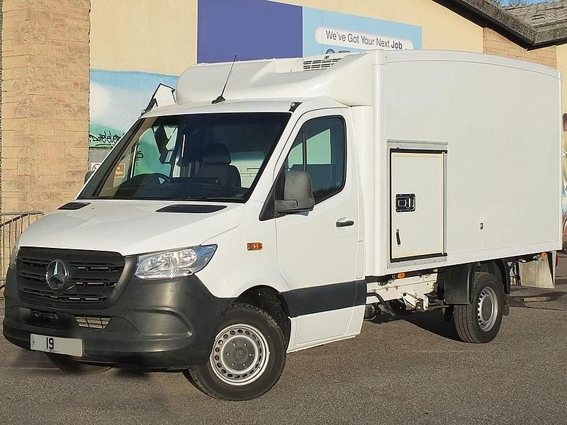 Usado Mercedes Sprinter 140 HP (102 kW) 2019 Branco Van