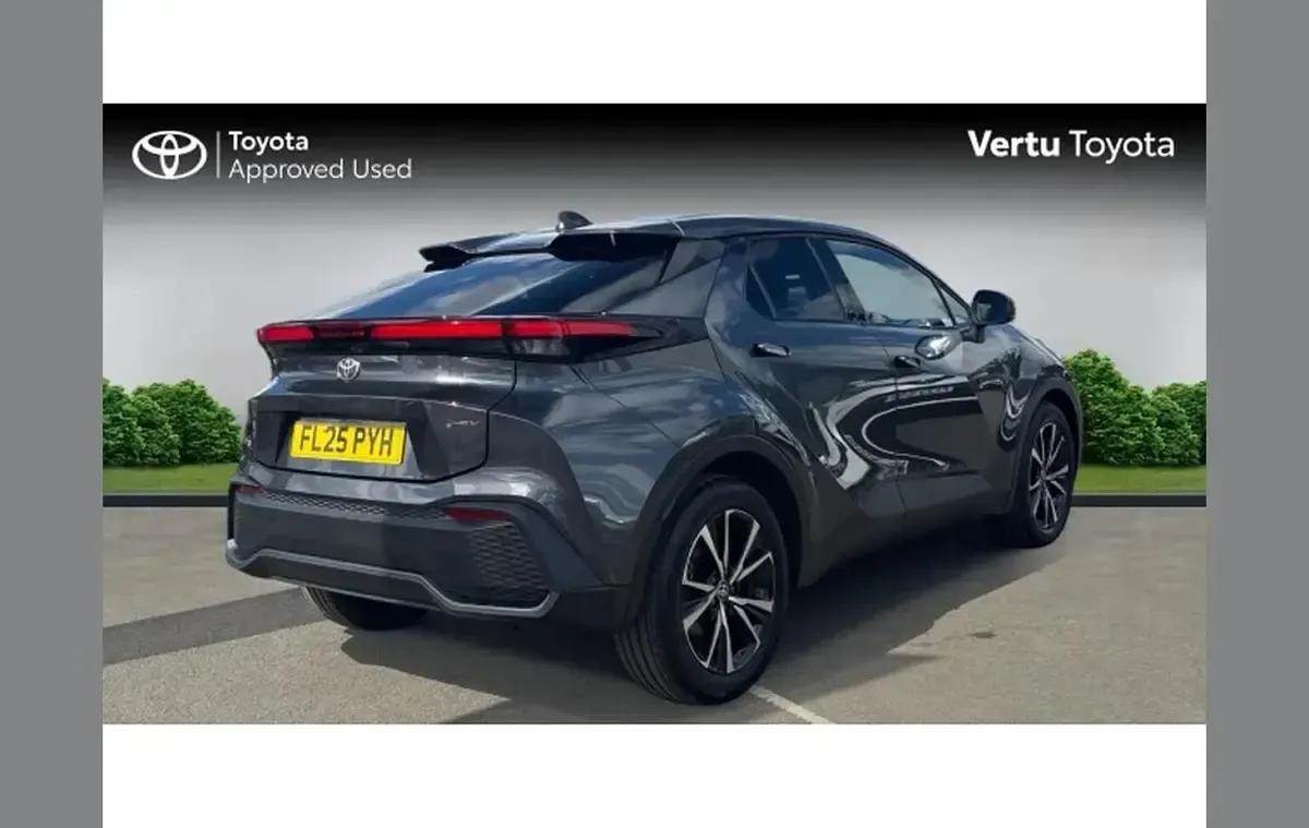 Second-hand Toyota C-HR Design 140 CP (102 kW) 2025 Gri SUV