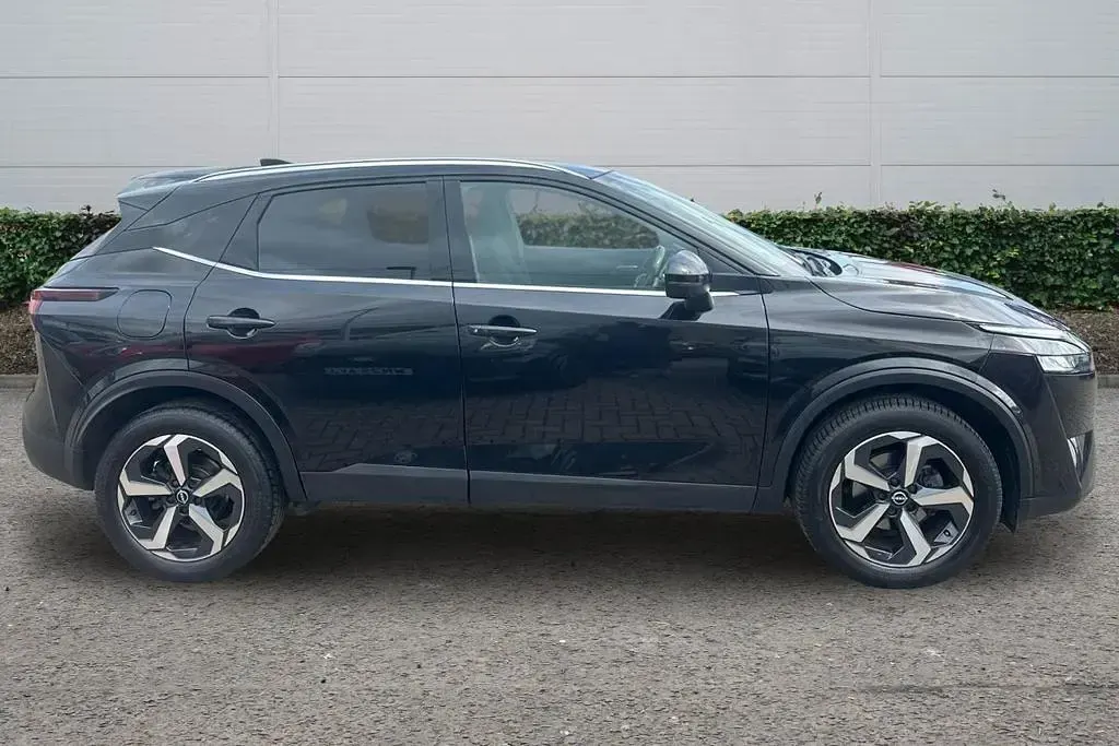 Used Nissan Qashqai N-Connecta 158 HP (116 kW) 2022 Black SUV