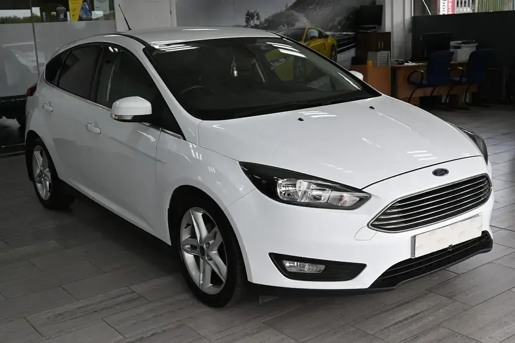 Usado Ford Focus Zetec 2016 Branco Citadino