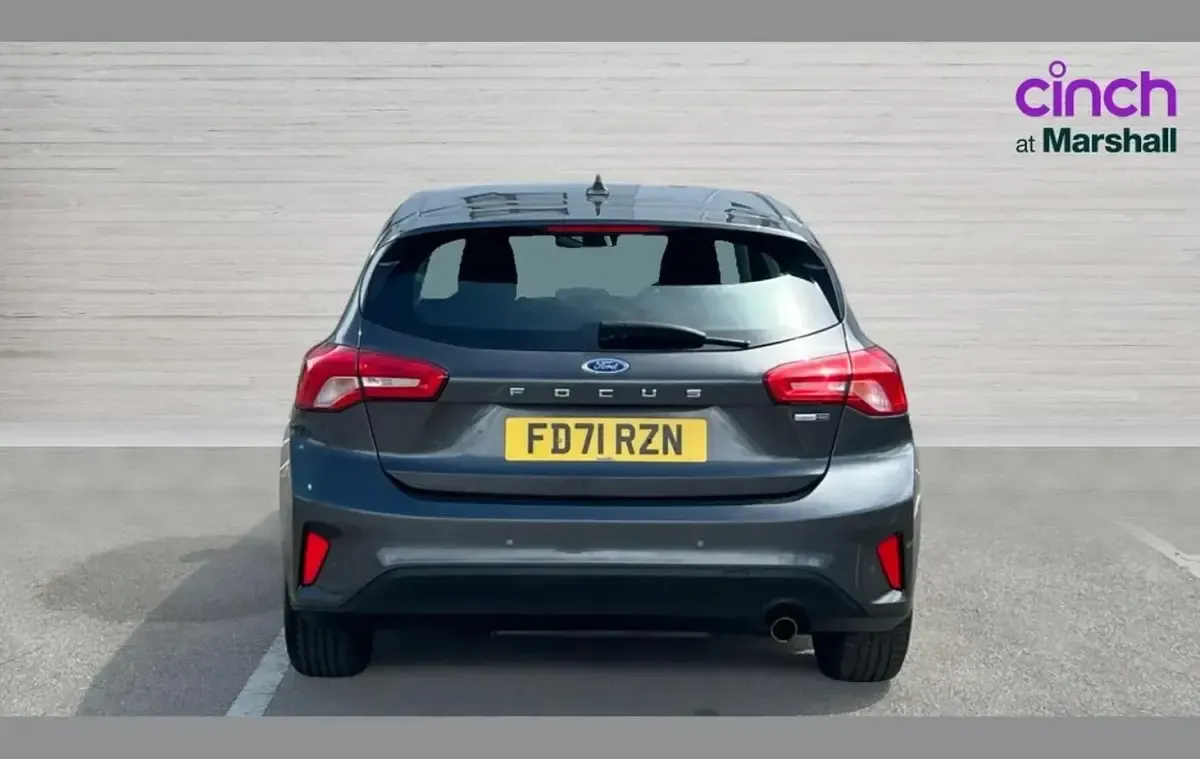 Używany Ford Focus Titanium 125 KM (91 kW) 2022 Szary Hatchback