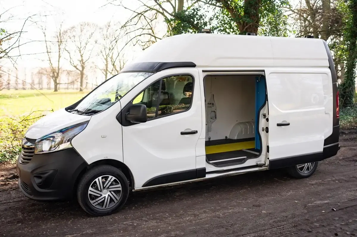 Used Vauxhall Vivaro 125 HP (91 kW) 2019 White MPV