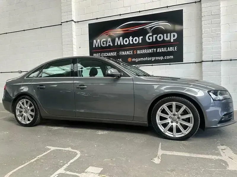 Usado Audi A4 Premium 2013 Cinzento