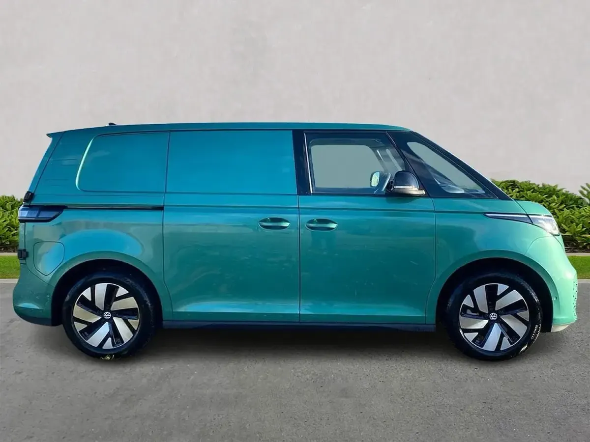 Used VW ID. Buzz 210 kW (286 HP) 2025 Green MPV