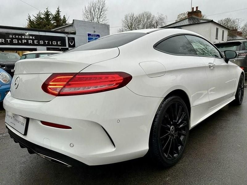 Used Mercedes C200 AMG Line Premium Plus 184 HP (135 kW) 2017 White Coupe