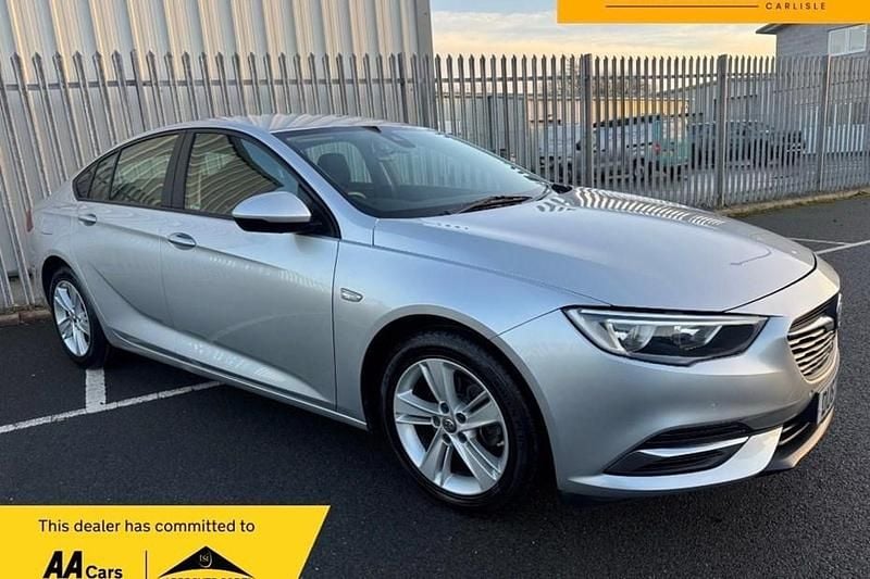 Used Vauxhall Insignia Design Edition 136 HP (100 kW) 2017