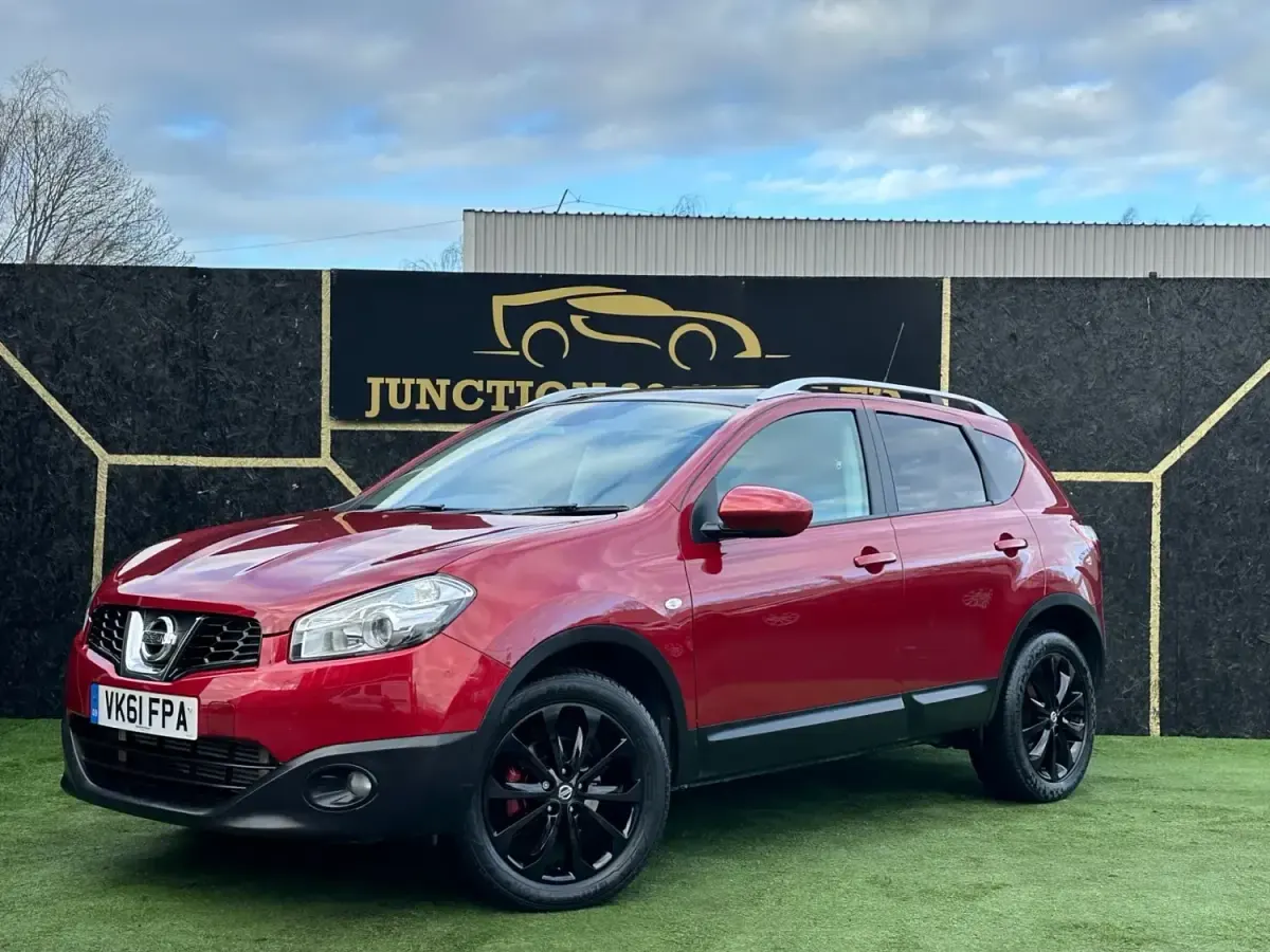 Begagnad Nissan Qashqai N-TEC 150 HK (110 kW) 2011 Röd SUV