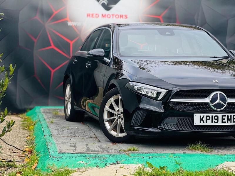 Used Mercedes A180 136 HP (100 kW) 2019 Black Hatchback