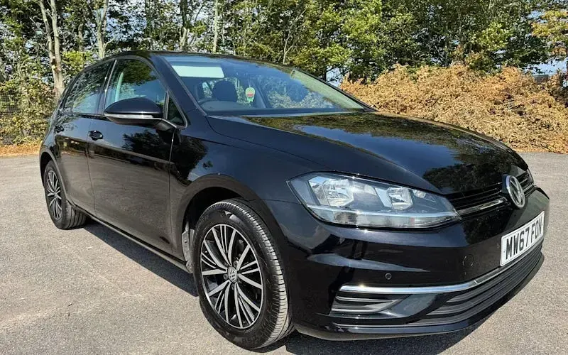 Used VW Golf VII SE 110 HP (80 kW) 2017 Hatchback