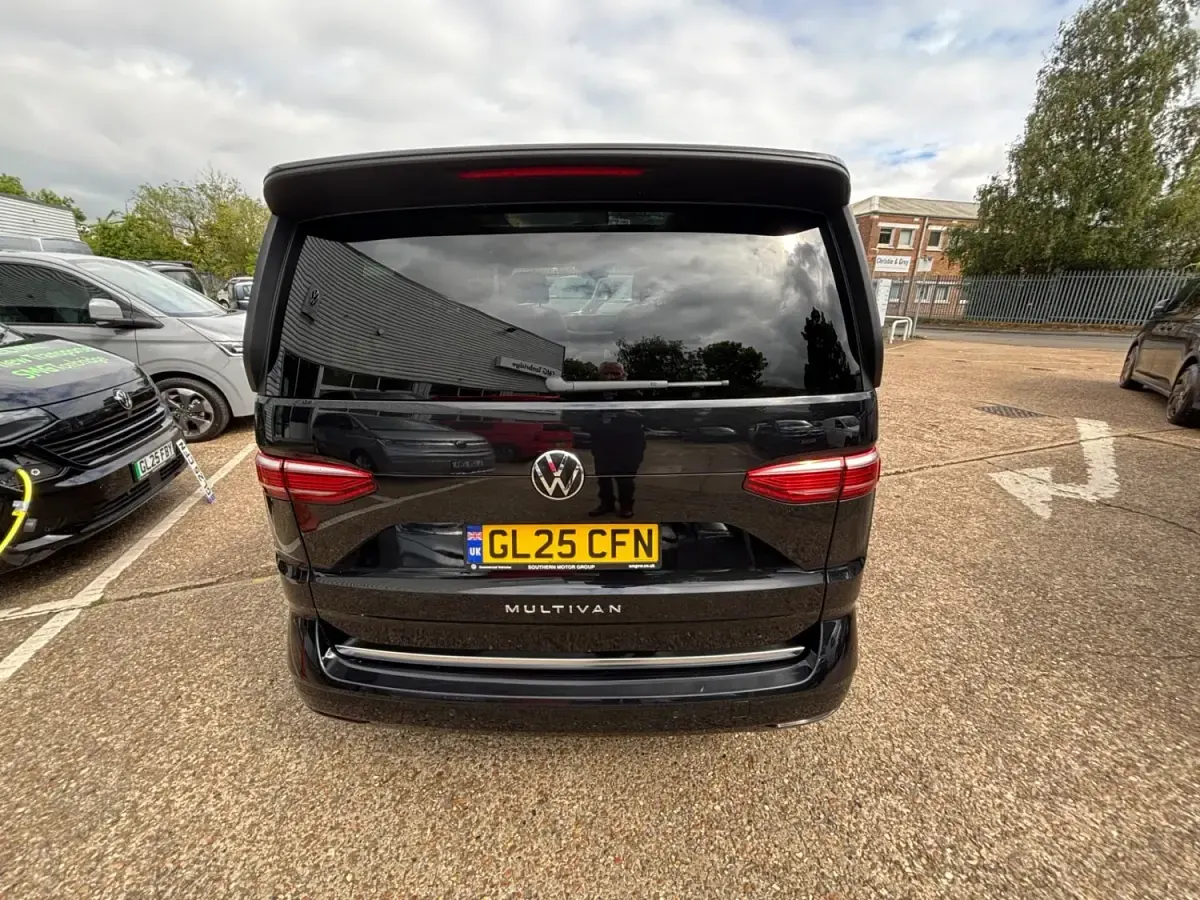 Used VW Multivan Style 150 HP (110 kW) 2025 Black MPV