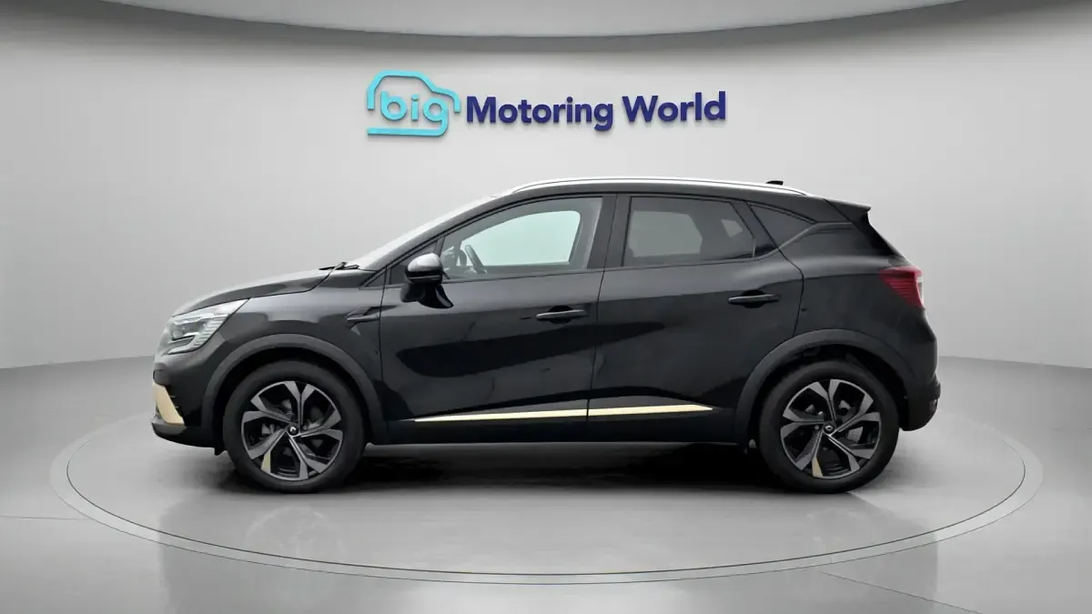 Used Renault Captur Engineered 143 HP (105 kW) 2023 Black SUV