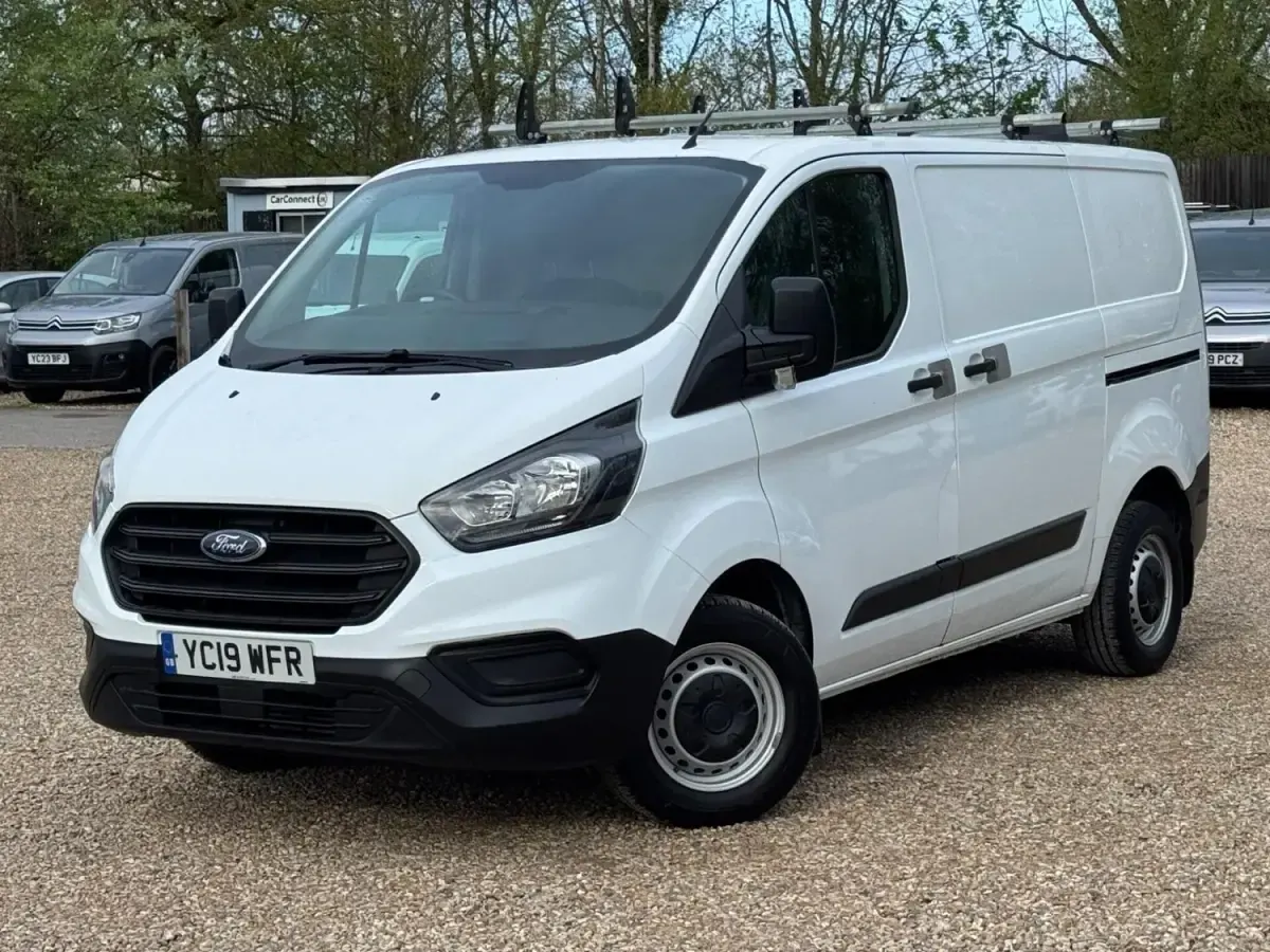 Begagnad Ford Transit Custom 105 HK (77 kW) 2019 Vit Van