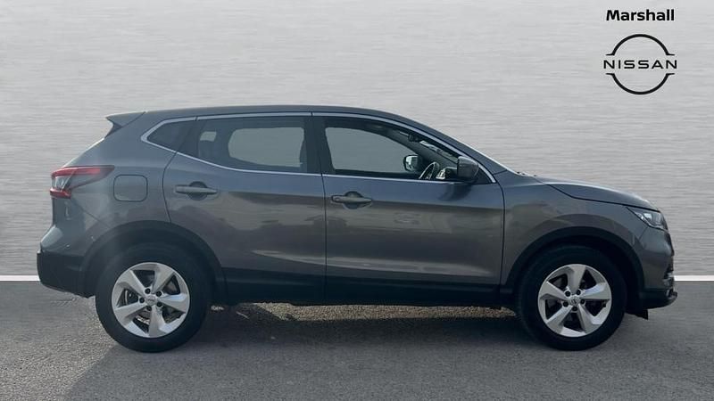 Used Nissan Qashqai Acenta Premium 140 HP (102 kW) 2019 Grey SUV