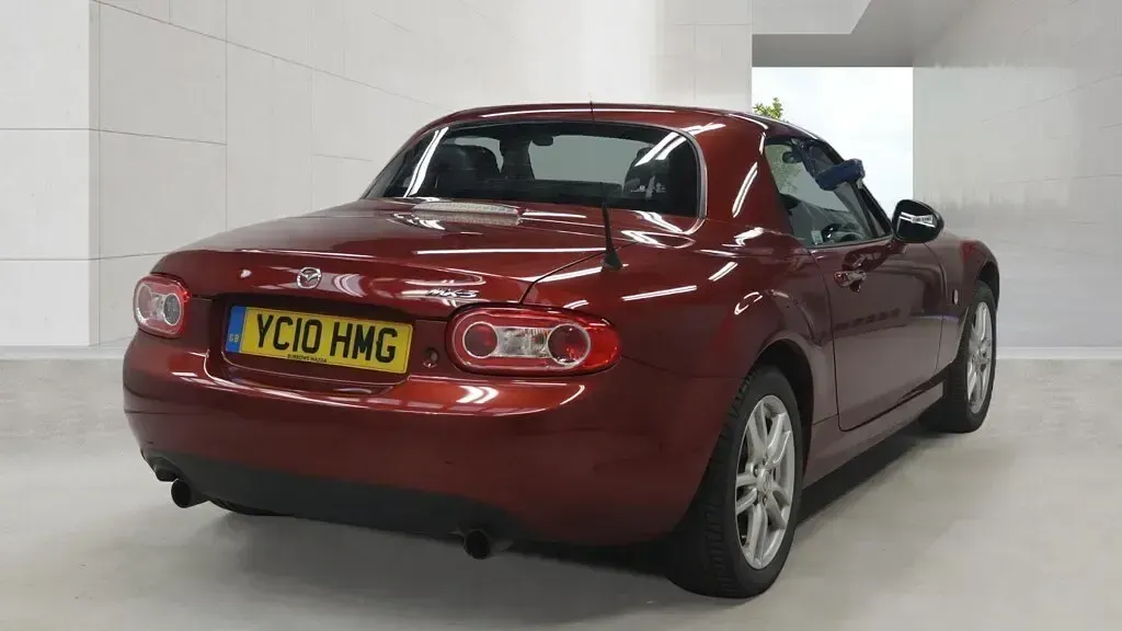 Used Mazda MX5 126 HP (92 kW) 2010 Red Cabriolet