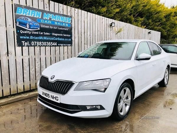 Used Skoda Superb SE 2015 White Hatchback