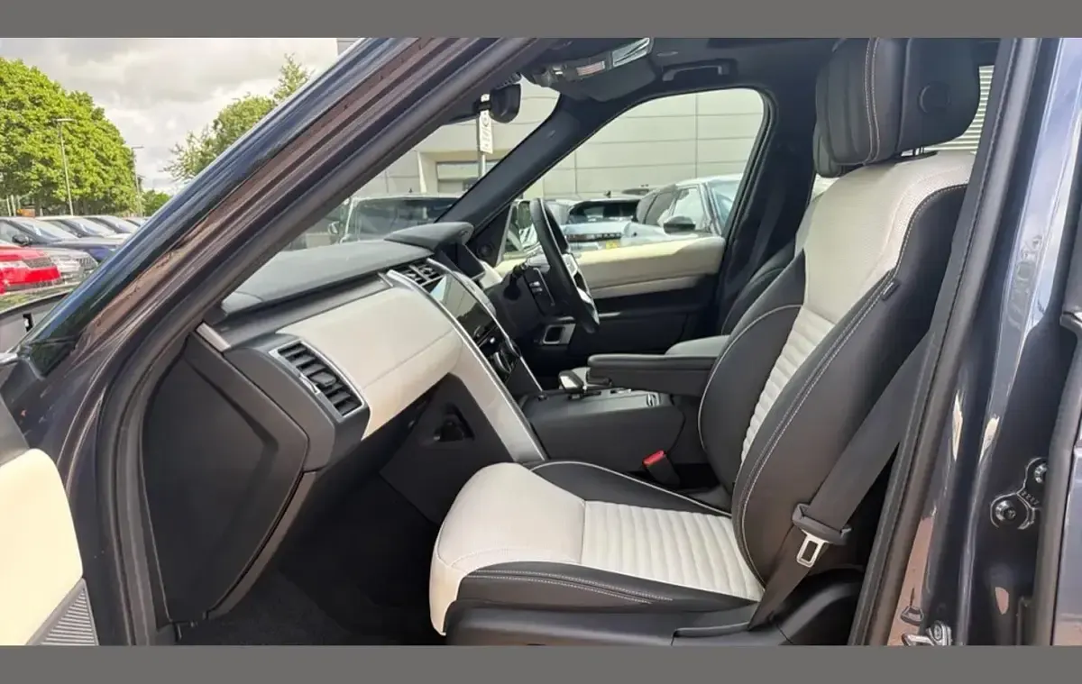 Used Land Rover Discovery HSE Dynamic 360 HP (264 kW) 2023 Blue SUV