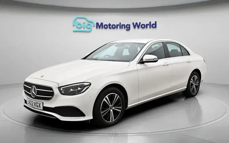 Used Mercedes E200 200 HP (147 kW) 2022 White Sedan