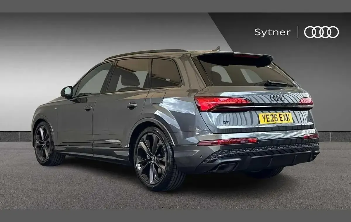 New Audi Q7 Black Edition 389 HP (286 kW) 2026 Grey SUV