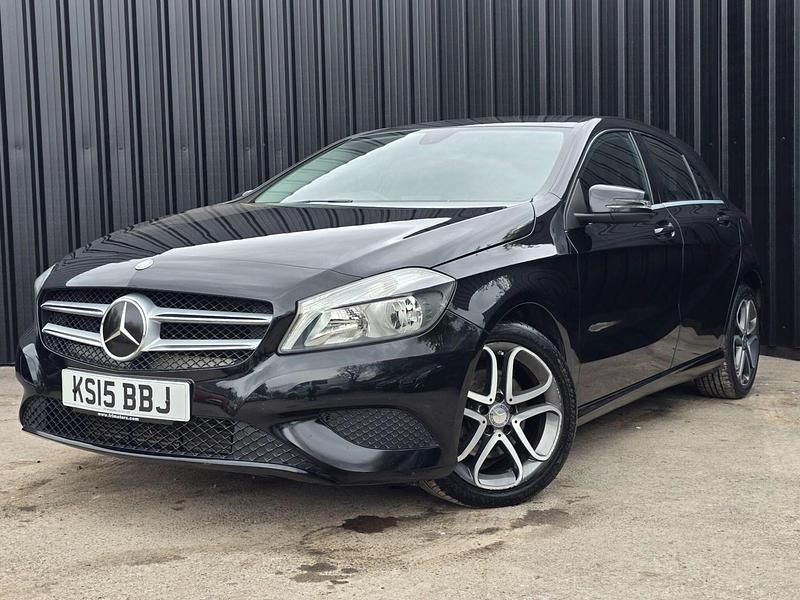 Used Mercedes A180 122 HP (89 kW) 2015 Black Hatchback