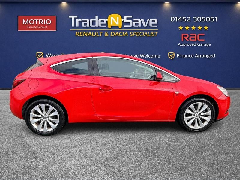 Second-hand Vauxhall Astra GTC SRi 2012 Roșu Hatchback
