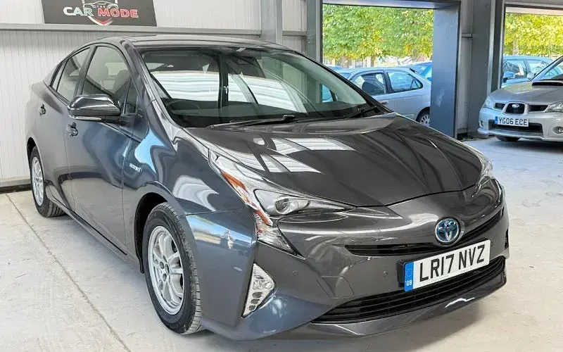 Used Toyota Prius Active 122 HP (89 kW) 2019 Hatchback