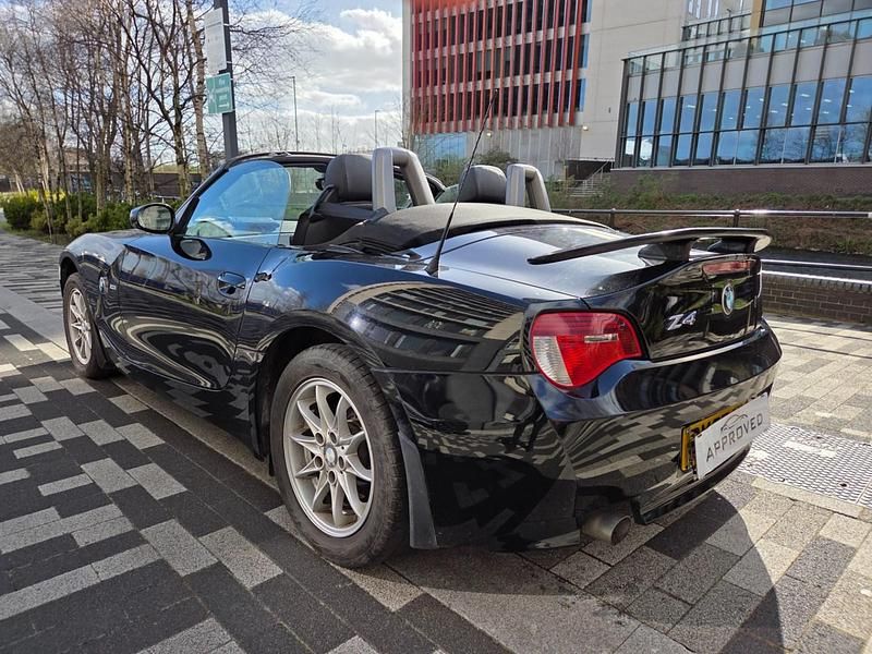 Begagnad BMW Z4 150 HK (110 kW) 2007 Svart Cab