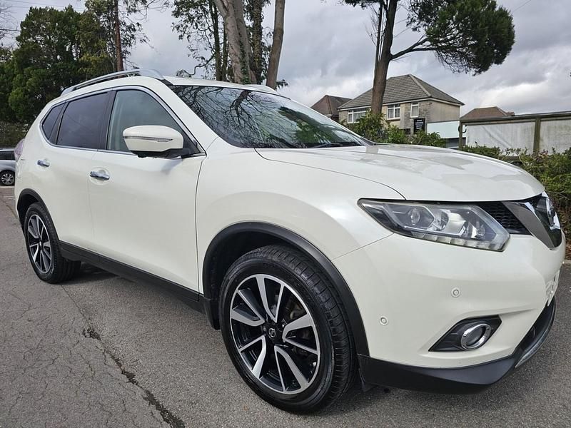 Used Nissan X-Trail Tekna 2015 White SUV