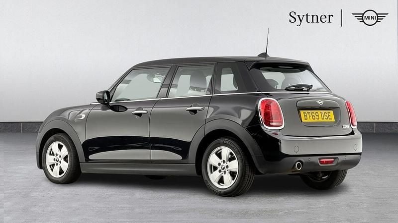 Used Mini Cooper Classic 136 HP (100 kW) 2019 Black Hatchback