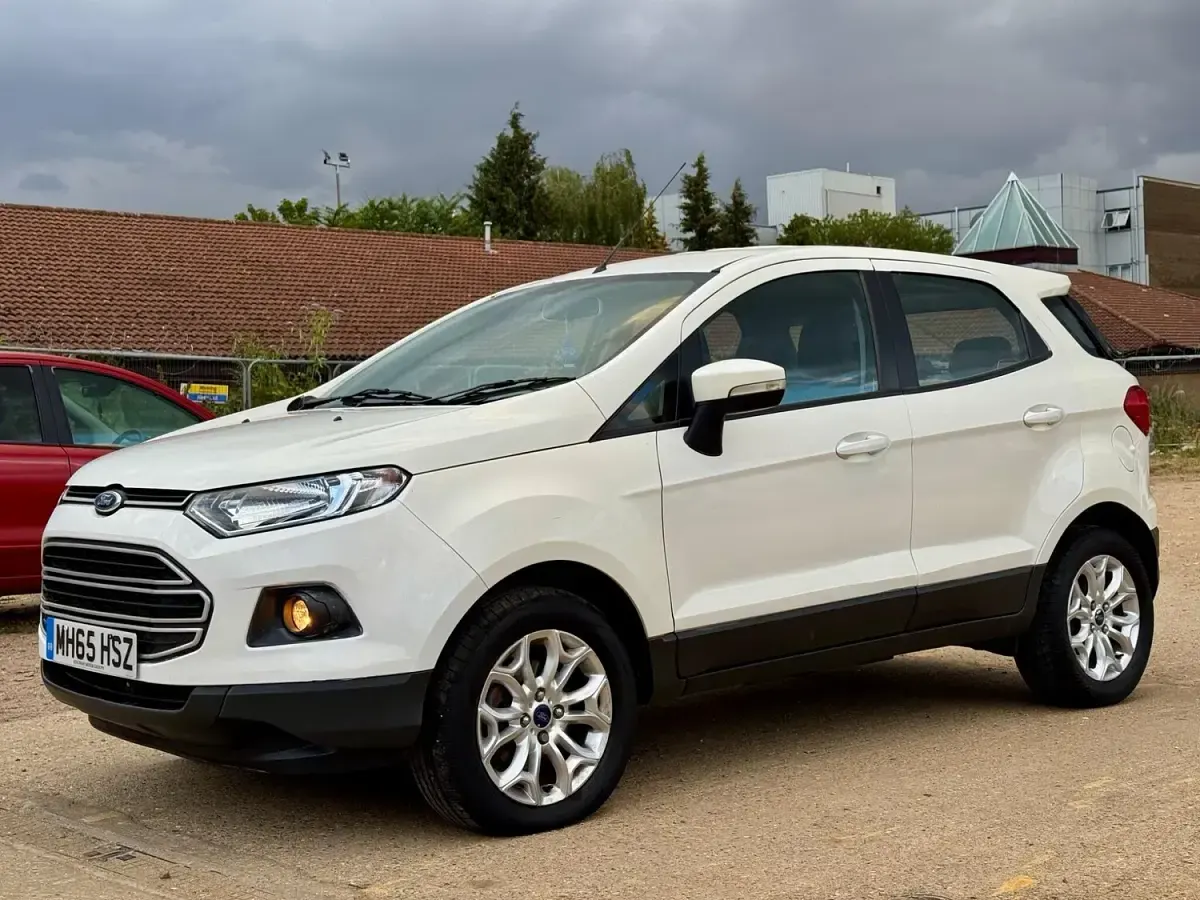 Used Ford Ecosport Zetec 112 HP (82 kW) 2016 White SUV