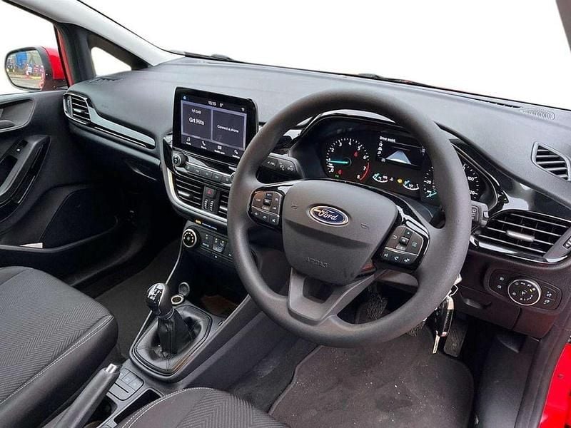 Used Ford Fiesta Trend 75 HP (55 kW) 2022 Red Hatchback