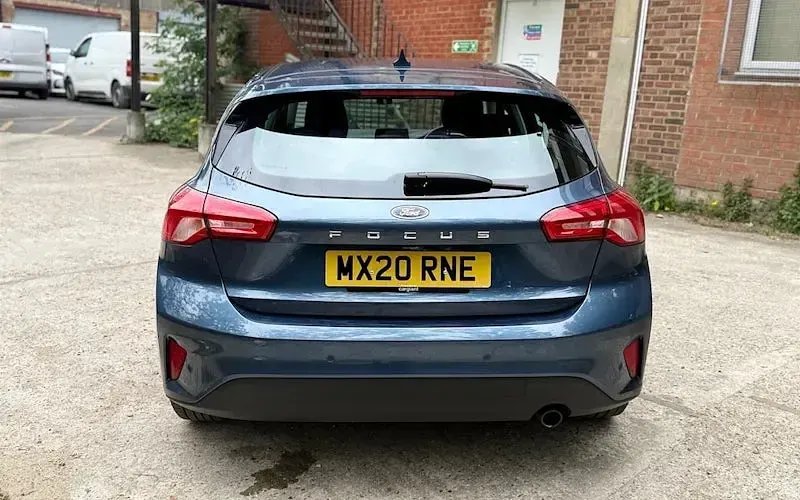Used Ford Focus Zetec 101 HP (74 kW) 2020 Blue Hatchback