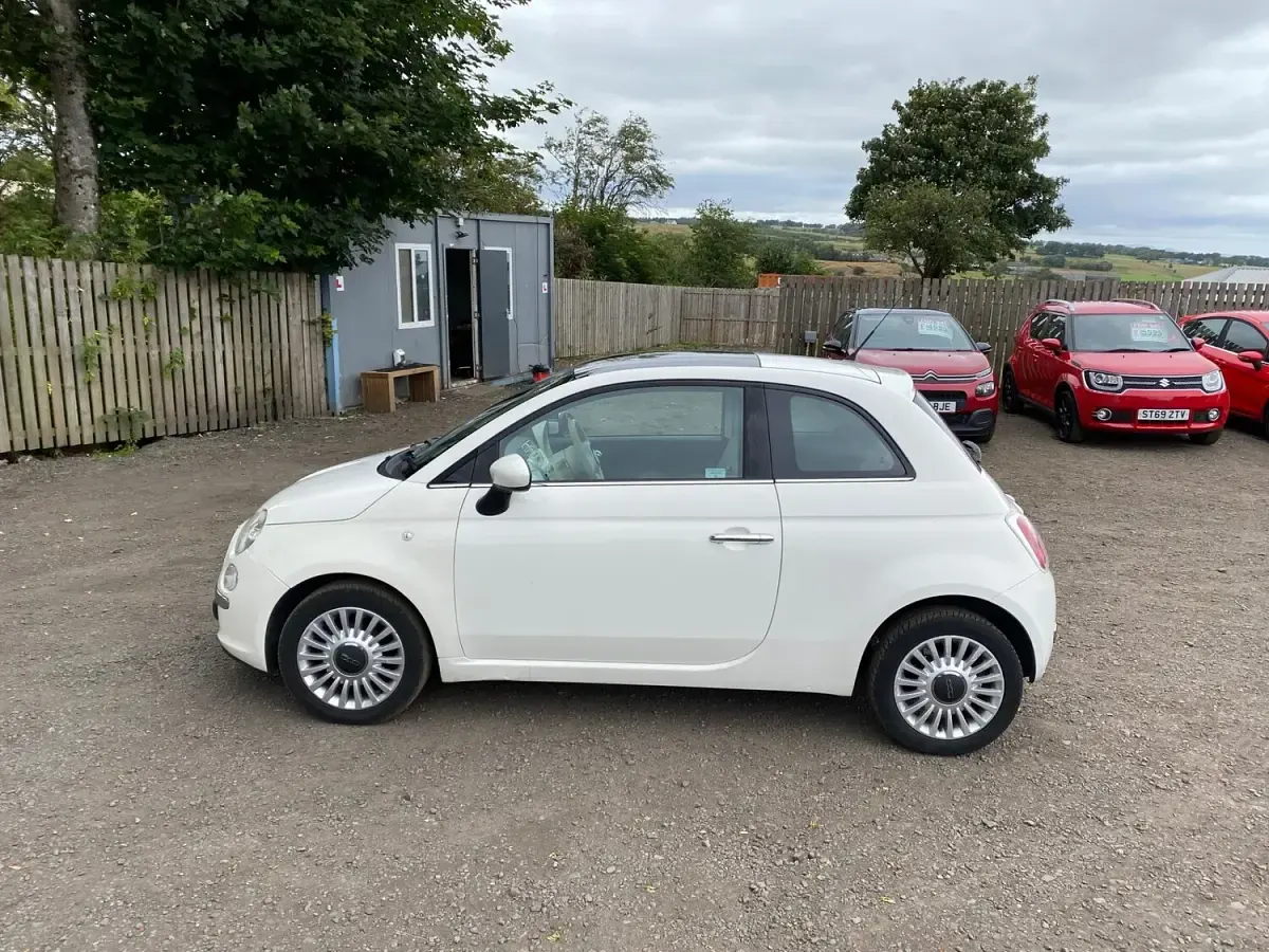 Used Fiat 500 Lounge 2012 White Hatchback