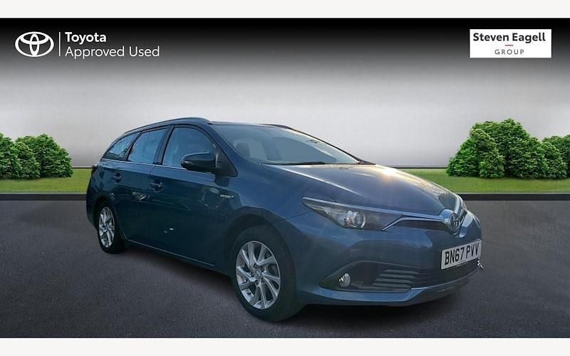 Used 2017 Toyota Auris Touring Sports Business Edition Estate | £12,089 (Fair price) - Image 1/3