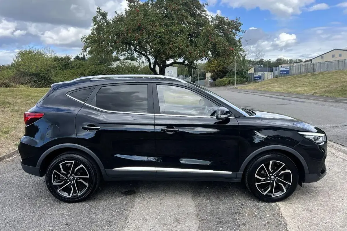 Used MG ZS Exclusive 111 HP (81 kW) 2023 Black SUV