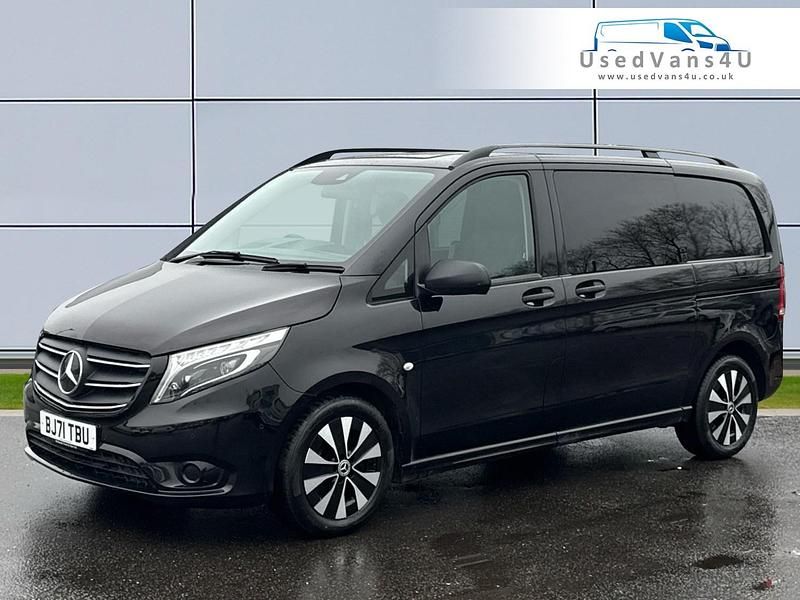 Used Mercedes Vito 190 HP (139 kW) 2021 Black Van