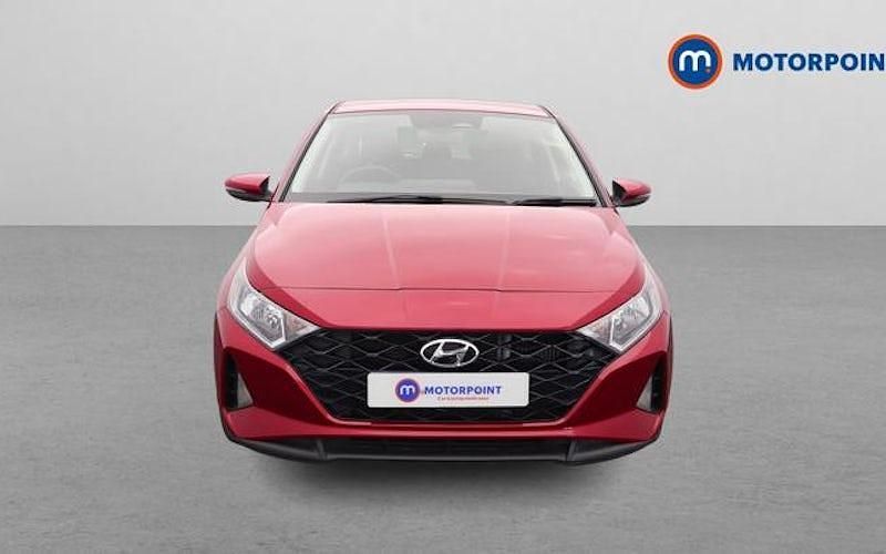 Used Hyundai i20 SE 101 HP (74 kW) 2023 Red Hatchback