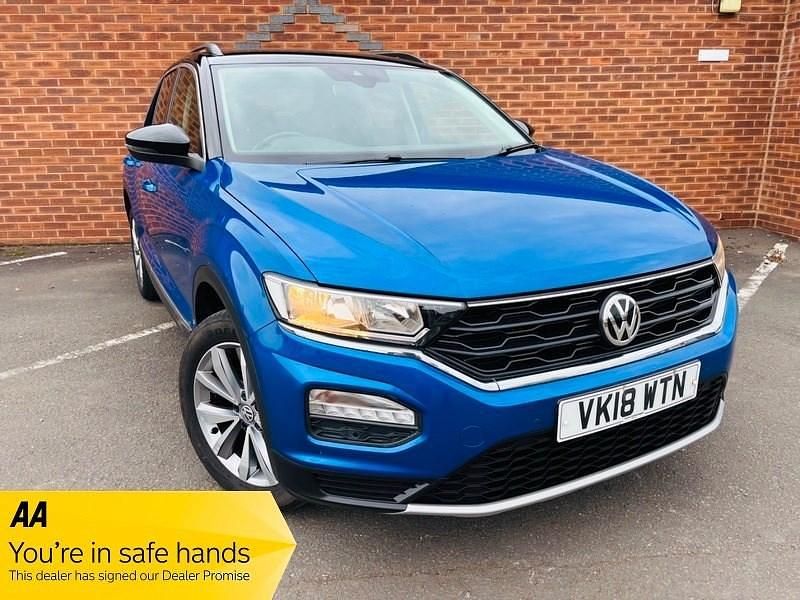 Blue Used 2018 VW T-Roc Design SUV | £9,789 (Fair price) - Image 1/4
