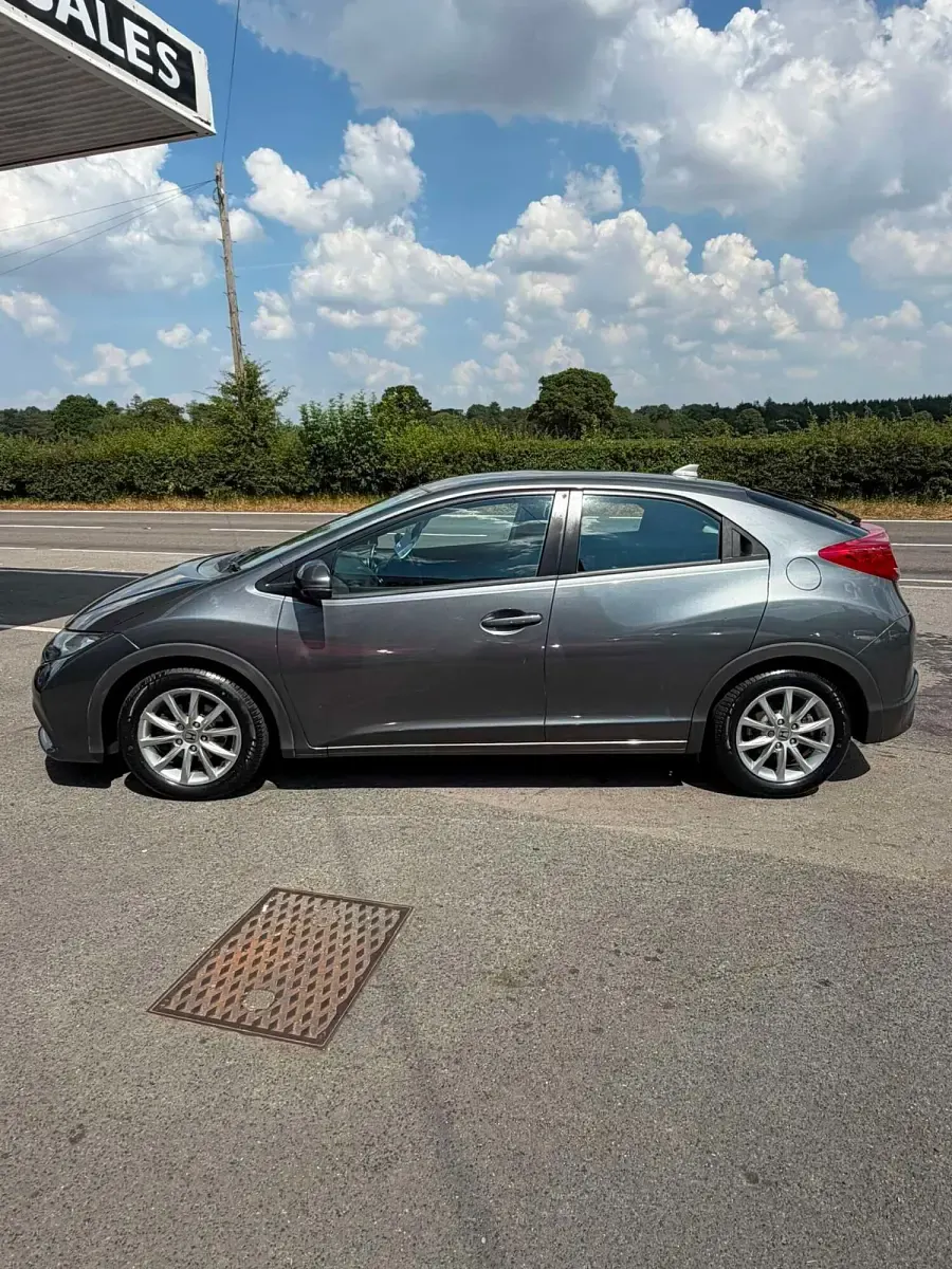 Used Honda Civic SE 2012 Grey Hatchback
