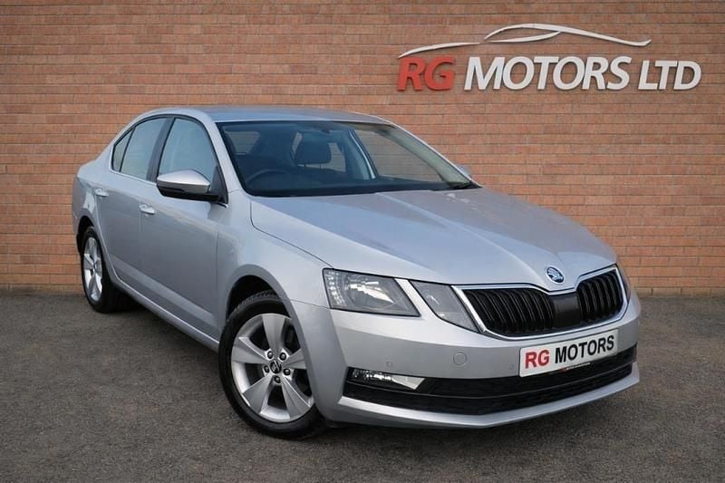 Used Skoda Octavia SE Technology 115 HP (84 kW) 2018 Silver Hatchback