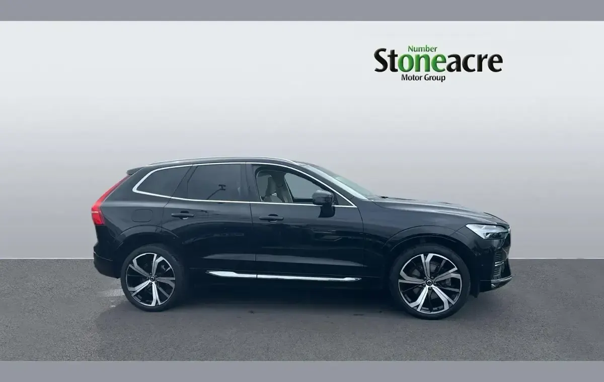 Used Volvo XC60 Ultra 250 HP (183 kW) 2025 Black SUV