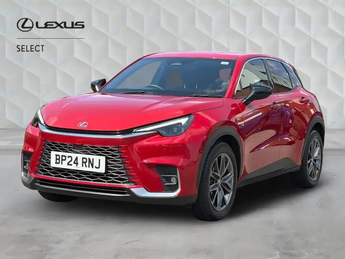 Used Lexus LBX 136 HP (100 kW) 2024 Red SUV