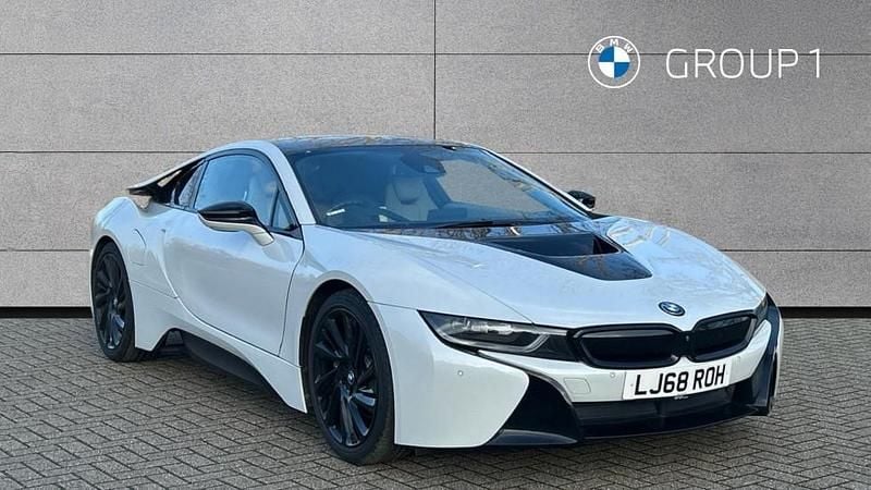 Crystal white / bmwi blue accent Used 2018 BMW i8 Comfort Edition Coupe | £38,950 (Fair price) - Image 1/4