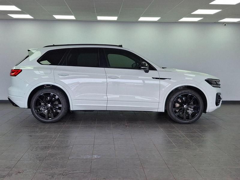 Used VW Touareg Black Edition 340 HP (250 kW) 2022 White SUV