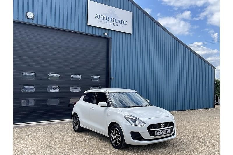 White Used 2022 Suzuki Swift SZ-L Hatchback | £10,990 (Fair price) - Image 1/4