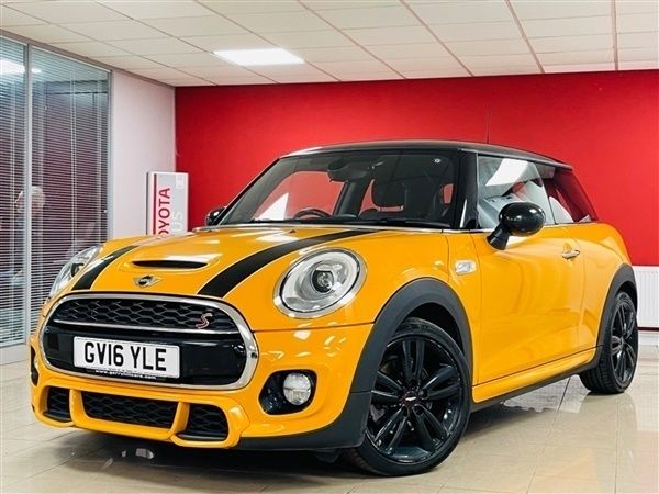Orange Used 2016 Mini Cooper SD Hatch Hatchback | £13,490 (Expensive) - Image 1/1