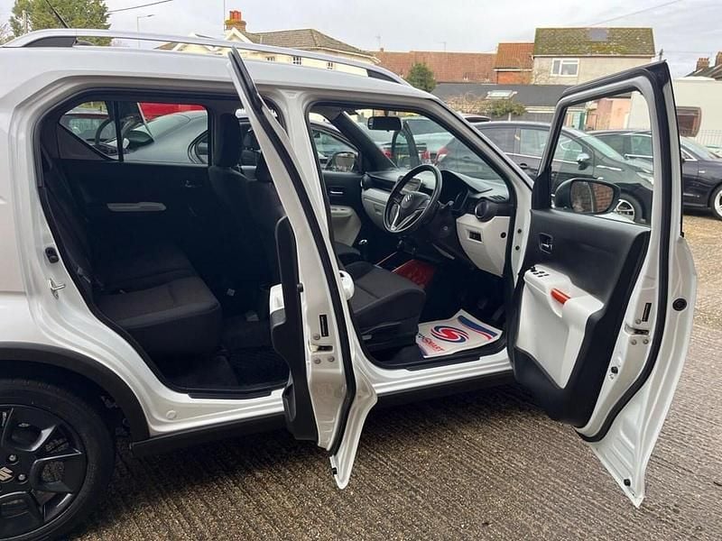Used Suzuki Ignis SZ-T 90 HP (66 kW) 2019 White SUV